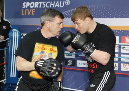 Povetkin Training with Teddy Atlas Povetkin Training with Teddy Atlas