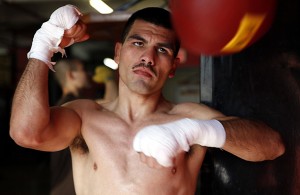 Alfredo Angulo Angulo in training