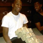 mayweather cash pile3