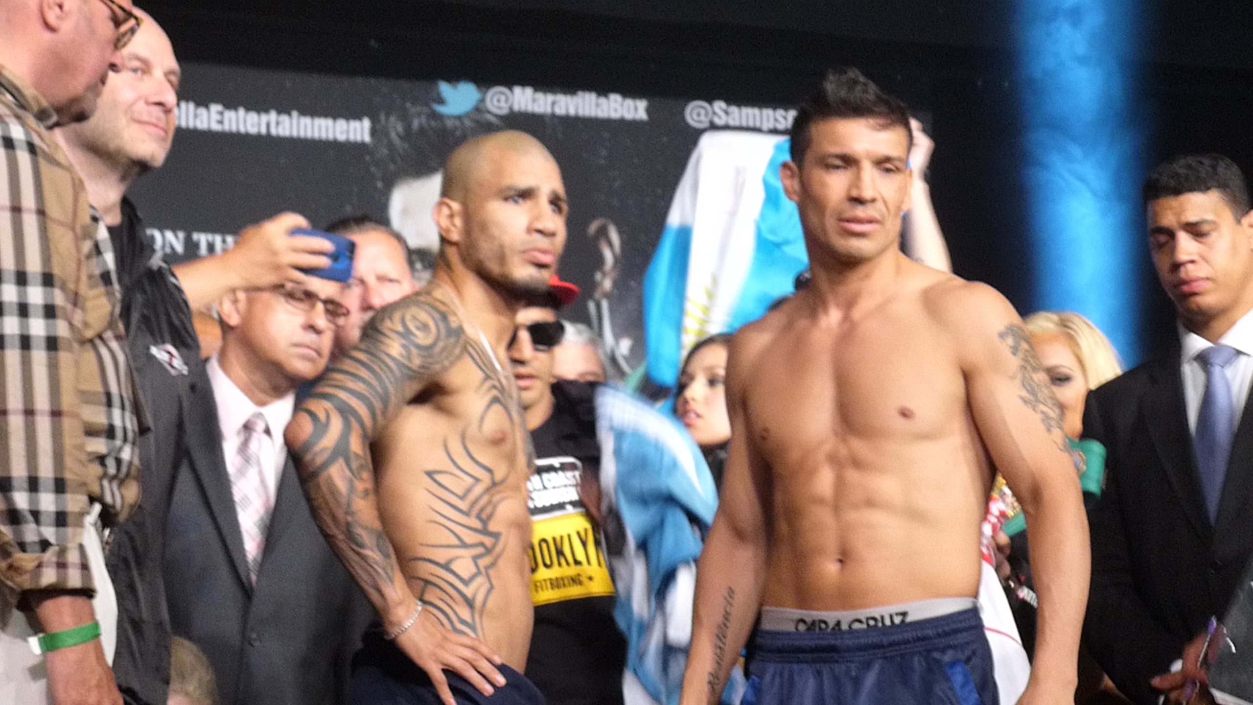 cotto vs martinez weigh-in (2) - ProBoxing-Fans.com2560 x 1440