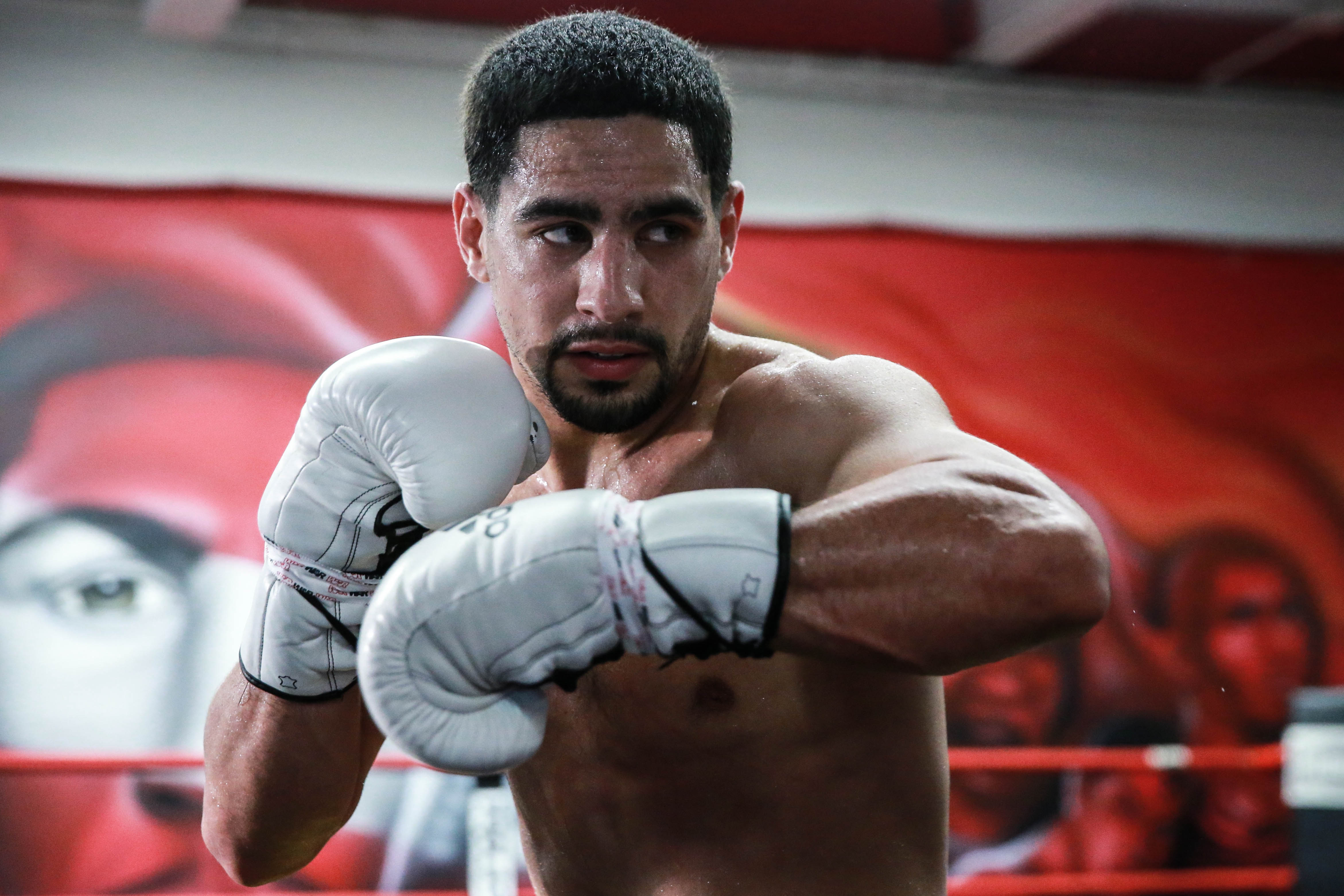 Photos & quotes: Danny Garcia, Omar Douglas workout in Philly - ProBoxing-Fans.com