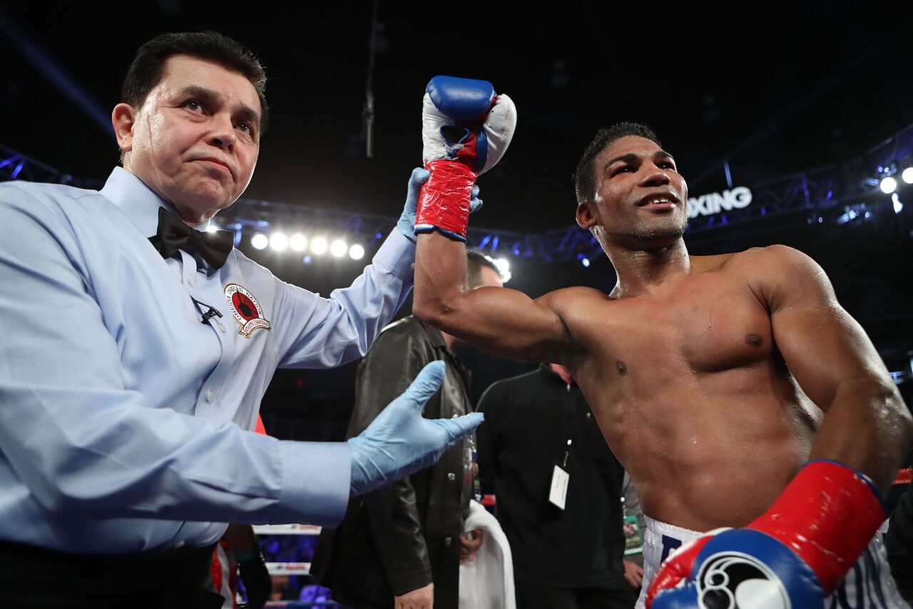 Yuriorkis Gamboa will be looking at one more shot at world championship level. Credit: Tom Hogan - Hoganphotos / GBP