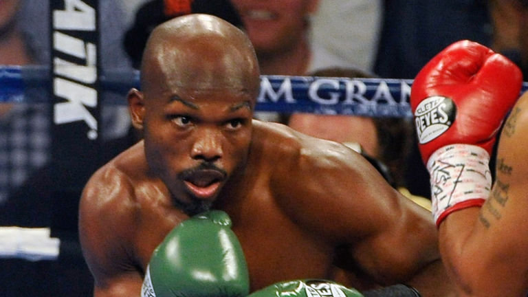 Timothy Bradley kept his undefeated record intact after beating Provodnikov. Photo Credit: skysports.com