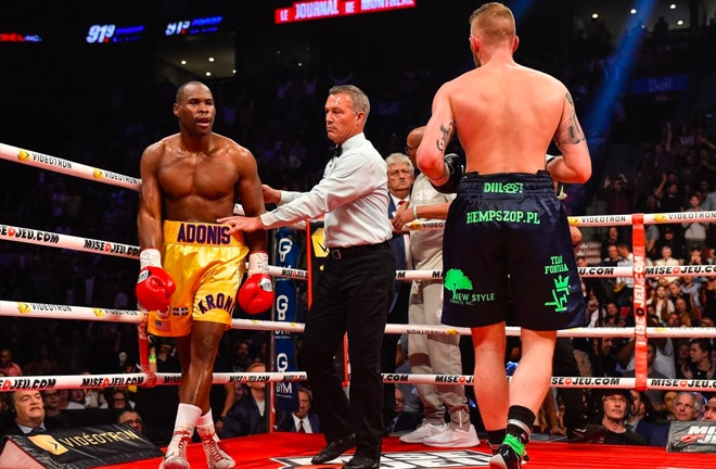 Adonis Stevenson (left) looks towards Andrzej Fonfara in his last fight.