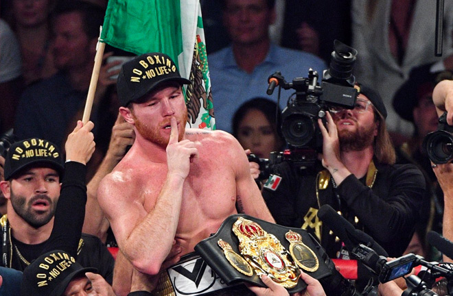 Canelo Alvarez celebrates his victory over Gennady Golovkin with his latest Belt and team. Photo Credit: @PowersImagery - Twitter.