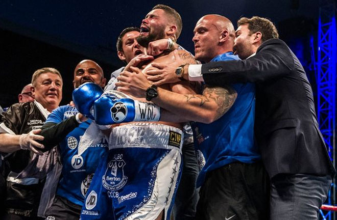 Tony Bellew knocks out Ilunga Makubu to become WBC Cruiserweight champion. Photo Credit: Liverpool Echo