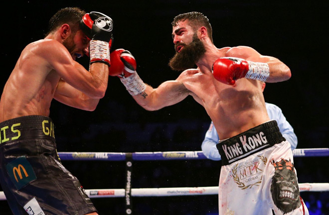 Jono Carroll held to a split draw in an entertaining IBF world title final eliminator against Frenois in main event on the Brook-Zerafa Undercard.