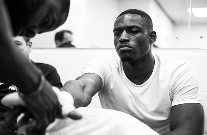 Riakporhe believes he is the man to end Lawrence Okolie's unbeaten run Credit: Matchroom Boxing