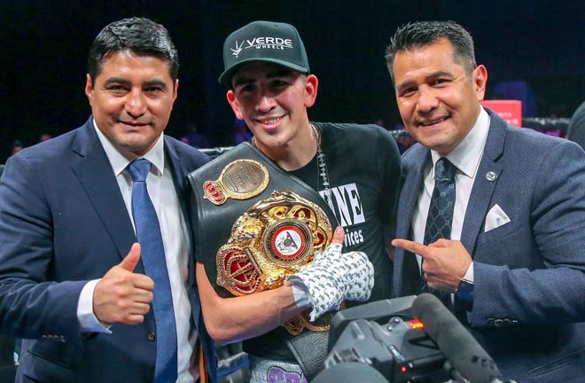 Santa Cruz Beats Rivera To Retain Title. Photo Credit: Premier Boxing Champions