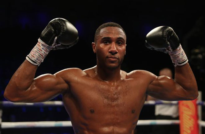 Local lad Lawrence Osueke takes on Ricky Summers. Credit: Chronicle Live