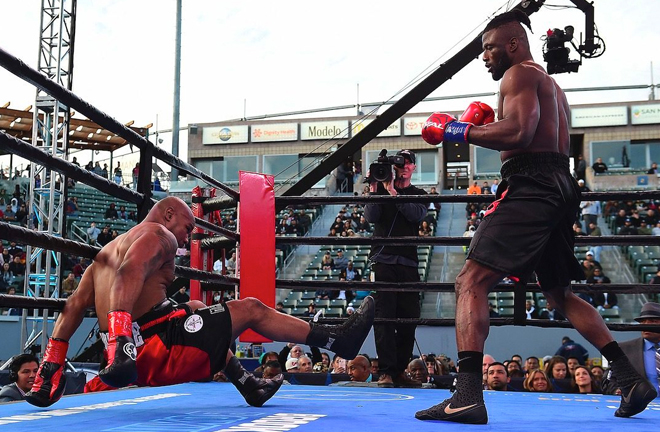 Efe Ajagba Hammers Amir Mansour To Defeat In Two-Rounds. Photo Credit: Fox Sports.