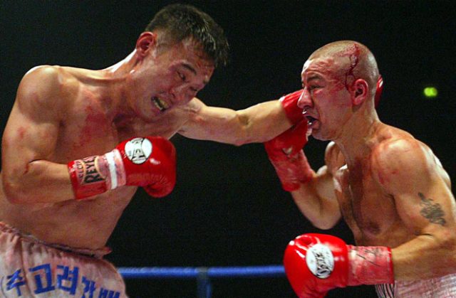 Injin Chi vs Michael Brodie at the MEN arena. Photo Credit: Boxing News.