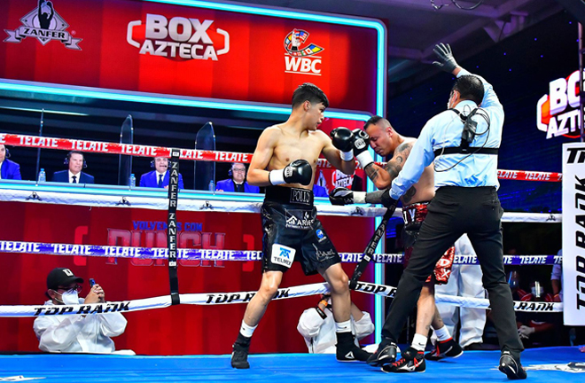 Top Super Lightweight prospect Omar Aguilar continued his ruthless knockout form stopping Dante Jardon Photo Credit: Zanfer Promotions