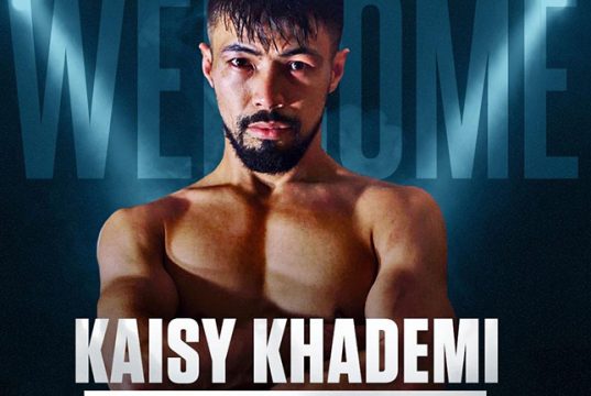 Kaisy Khademi signs for Frank Warren.