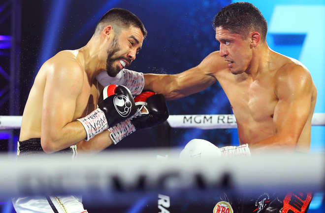 Giovani Santillan battled past Antonio DeMarco to preserve his unbeaten record Photo Credit: Mikey Williams/Top Rank