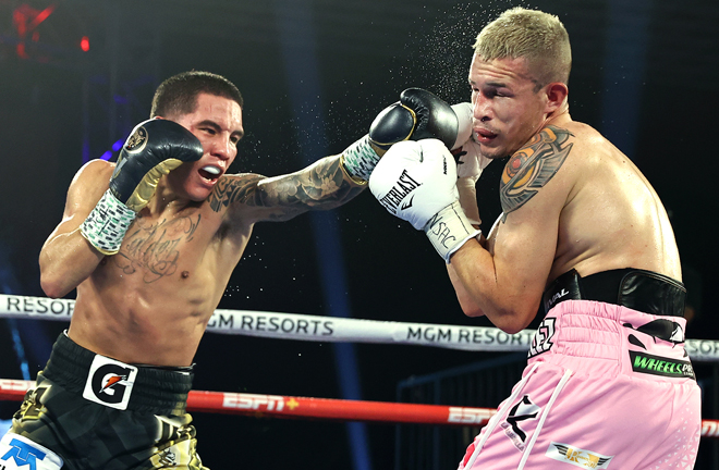 Oscar Valdez put on a dominant display against Jayson Velez after almost eight months out Photo Credit: Mikey Williams/Top Rank