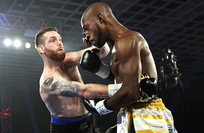 Clay Collard secured a second round stoppage over Maurice Williams Photo Credit: Mikey Williams/Top Rank