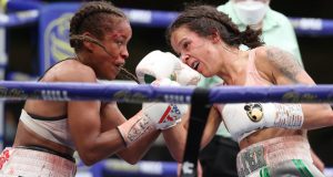 Terri Harper retained her WBC & IBO Super-Featherweight World titles after a thrilling split draw with Natasha Jonas at Matchroom HQ on Friday Photo Credit: Mark Robinson/Matchroom Boxing