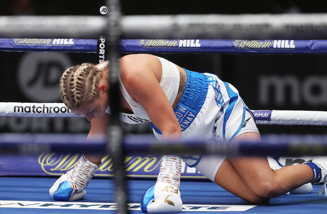 Shannon Courtenay rallied back after hitting the canvas in the opening round Photo Credit: Mark Robinson/Matchroom Boxing