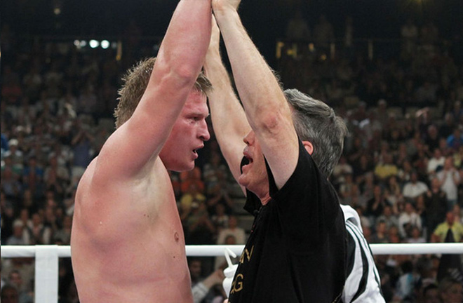 Alexander Povetkin and Teddy Atlas celebrating a victory. Photo Credit: Bad Left Hook