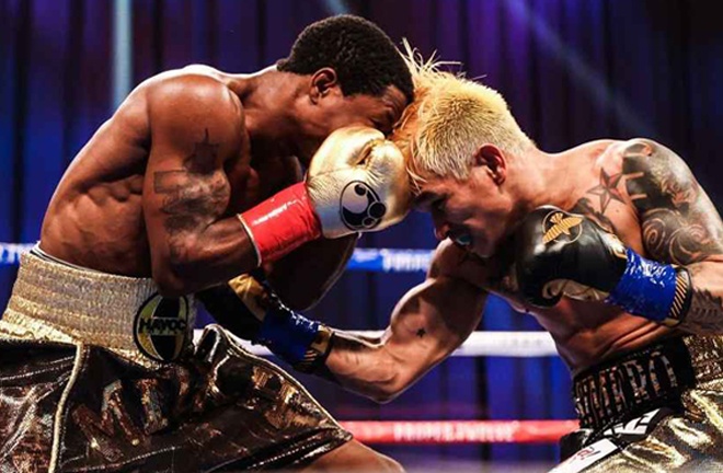 John Riel Casemiro powered past Duke Micah in a successful WBO Bantamweight world title defence Photo Credit: Amanda Westcott / Showtime