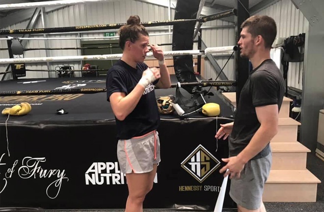 McGowan has been preparing for this fight by sparring Savannah Marshall ahead of her World Title fight. Photo Credit: Twitter / @macaulaymcgowan