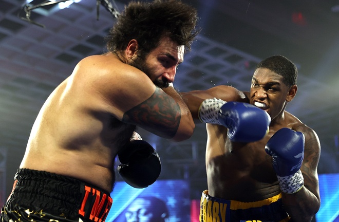 Anderson blasted out Rodney Hernandez in September Photo Credit: Mikey Williams/Top Rank