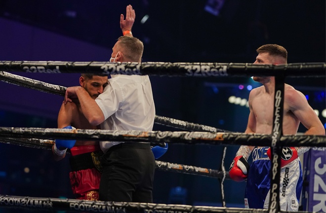 Luke Jones upset the odds to inflict a first defeat on Muheeb Fazeldin Photo Credit: Round 'N' Bout Media / Queensberry Promotions