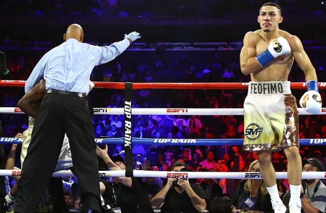 Lopez destroyed Richard Commey in two rounds to become IBF champion in December Photo Credit: Mikey Williams / Top Rank