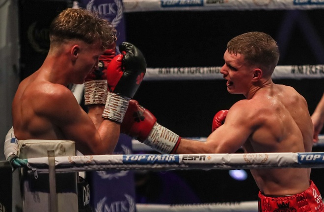 Jack Rafferty secured a points win over Tom Hill after an entertaining affair Photo Credit: Scott Rawsthorne/MTK Global