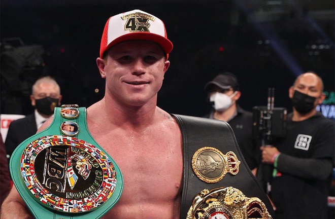 Canelo claimed the WBA 'Super', WBC and Ring Magazine Super Middleweight titles at the Alamodome Photo Credit: Ed Mulholland/Matchroom Boxing