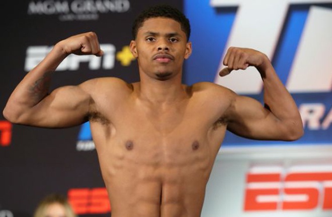 Shakur Stevenson clashes with Toka Kahn Clary in Las Vegas on Saturday night Photo Credit: Mikey Williams/Top Rank