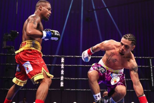 Raeese Aleem dropped Vic Pasillas on four occasions to claim the WBA Interim Super Bantamweight crown Photo Credit: Amanda Westcott/SHOWTIME