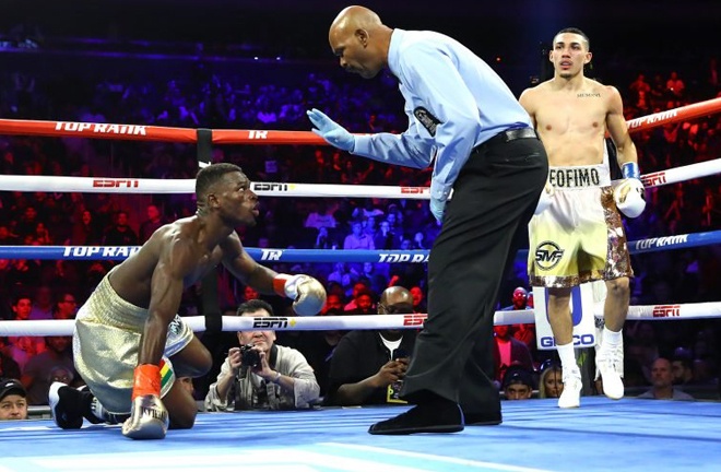 Commey was beaten in two rounds by Lopez last December Photo Credit: Mikey Williams / Top Rank