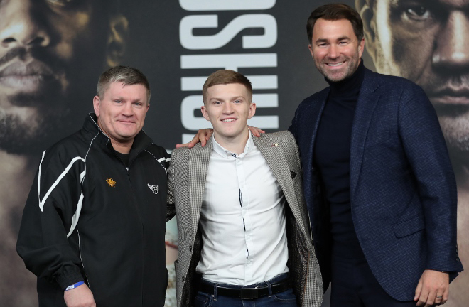 Ricky Hatton (L) believes Campbell's style will be appreciated by the public Photo Credit: Mark Robinson/Matchroom Boxing