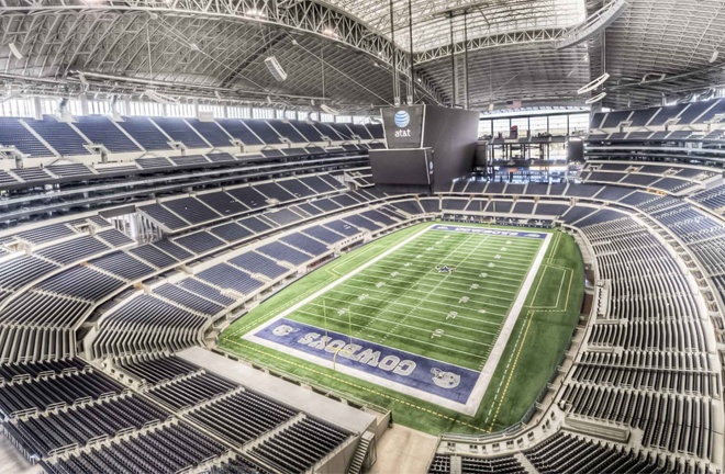 The ring must be 22ft inside the AT & T Stadium, Saunders' father has said