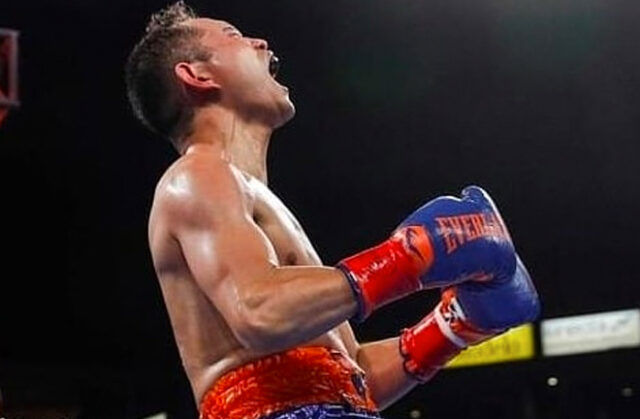 Nonito Donaire became the oldest bantamweight Champion last night after his 4th round stoppage win over Nordine Oubaali.