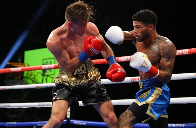 Mosley Jr overcame Cristian Olivas in February Photo Credit: Tom Hogan-Hoganphotos/Golden Boy