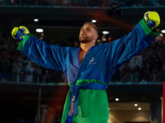 Billy Joe Saunders says he is currently 50-50 on whether he will return to boxing and will speak with his father to make a concrete decision Photo Credit: Michelle Farsi/Matchroom