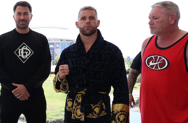 Saunders says his father (far right) will play a key role in whether he returns to the ring Photo Credit: Ed Mulholland/Matchroom