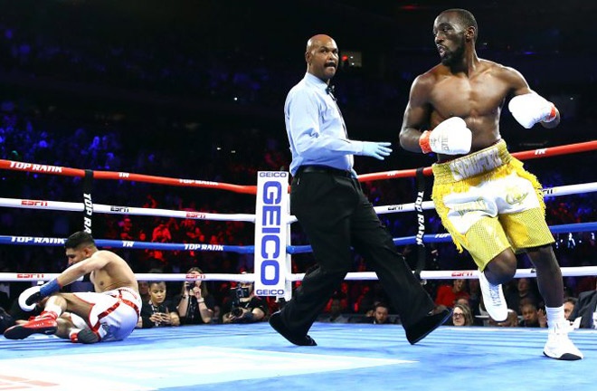 A meeting between the rivals was reportedly close in 2019 before Khan opted to face Terence Crawford Photo Credit: Mikey Williams/Top Rank