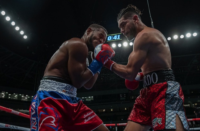 Ramirez dropped Barrera three times Photo Credit: Sye Williams/Golden Boy Promotions