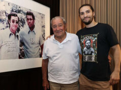 Nico Ali Walsh alongside Bob Arum who promoted 27 of his grandfather's bouts Photo Credit: Mikey Williams/Top Rank
