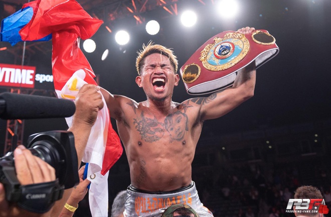 Casimero couldn't hide his delight after the scorecards were announced and confirmed his successful defence of his his WBO bantamweight title.