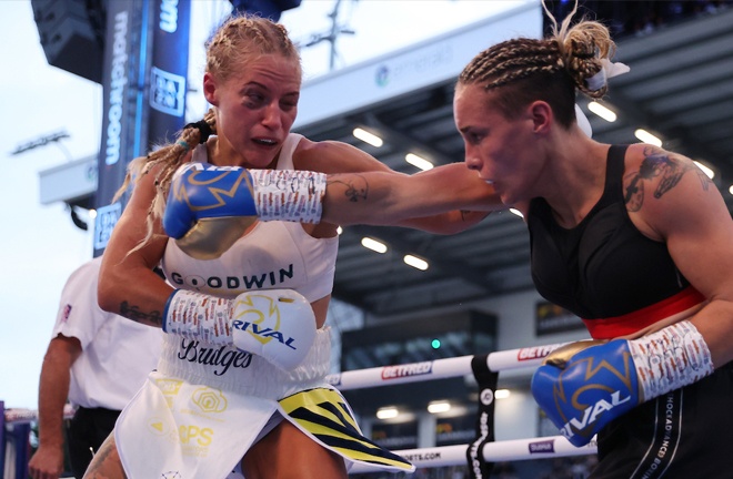 Ebanie Bridges managed to scrape to a win by a single point over eight rounds. Photo Credit: Mark Robinson / Matchroom Boxing 