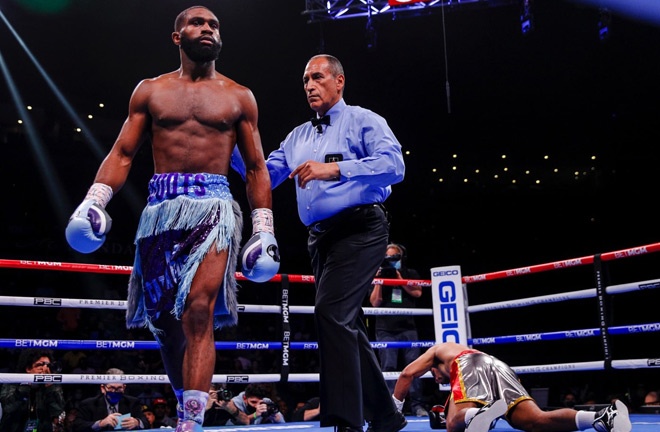 Jaron Ennis continued his unbeaten streak with a first round stoppage over Thomas Dulorme Photo Credit: Esther Lin/SHOWTIME