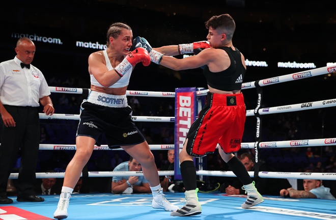 Ellie Scotney continued to impress fans last night with her points win over Eva Cantos. Photo Credit: Mark Robinson / Matchroom Boxing.