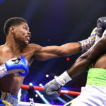 Oscar Rivas beat Ryan Rozicki to become the first WBC Bridgerweight Champion of the world in Canada last night.