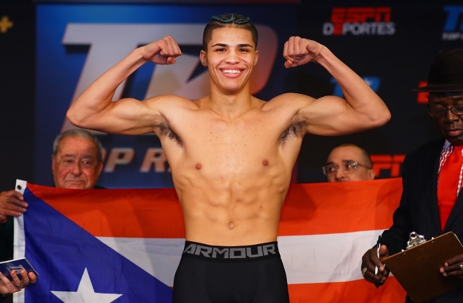 Super welterweight prospect, Xander Zayas looks to extend his unbeaten record Photo Credit: Mikey Williams/Top Rank