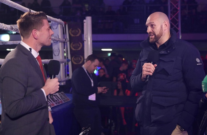 Tyson Fury was present to show support for his cousin. The Gypsy King was also present when Hosea Burton lost last time out. Photo Credit: MTK Global (Twitter).